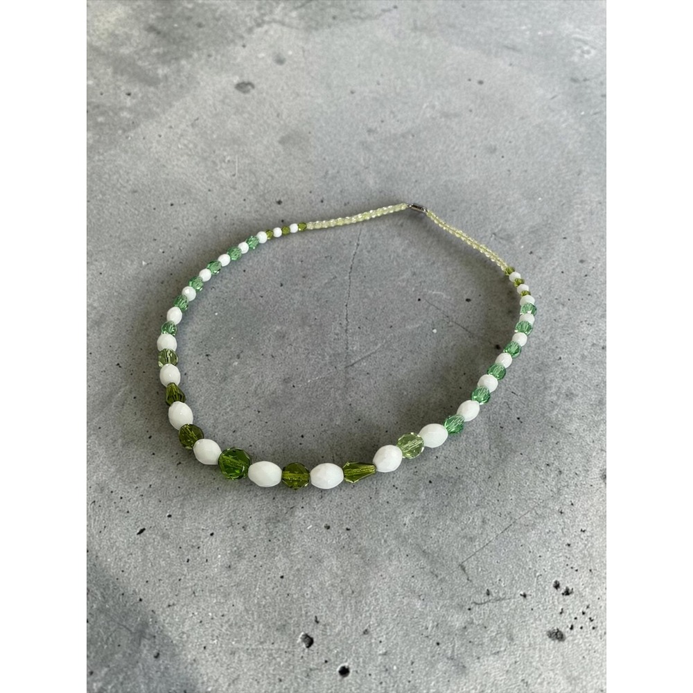 Beaded Necklace 26" Green‎ White Boho Glass Crystal